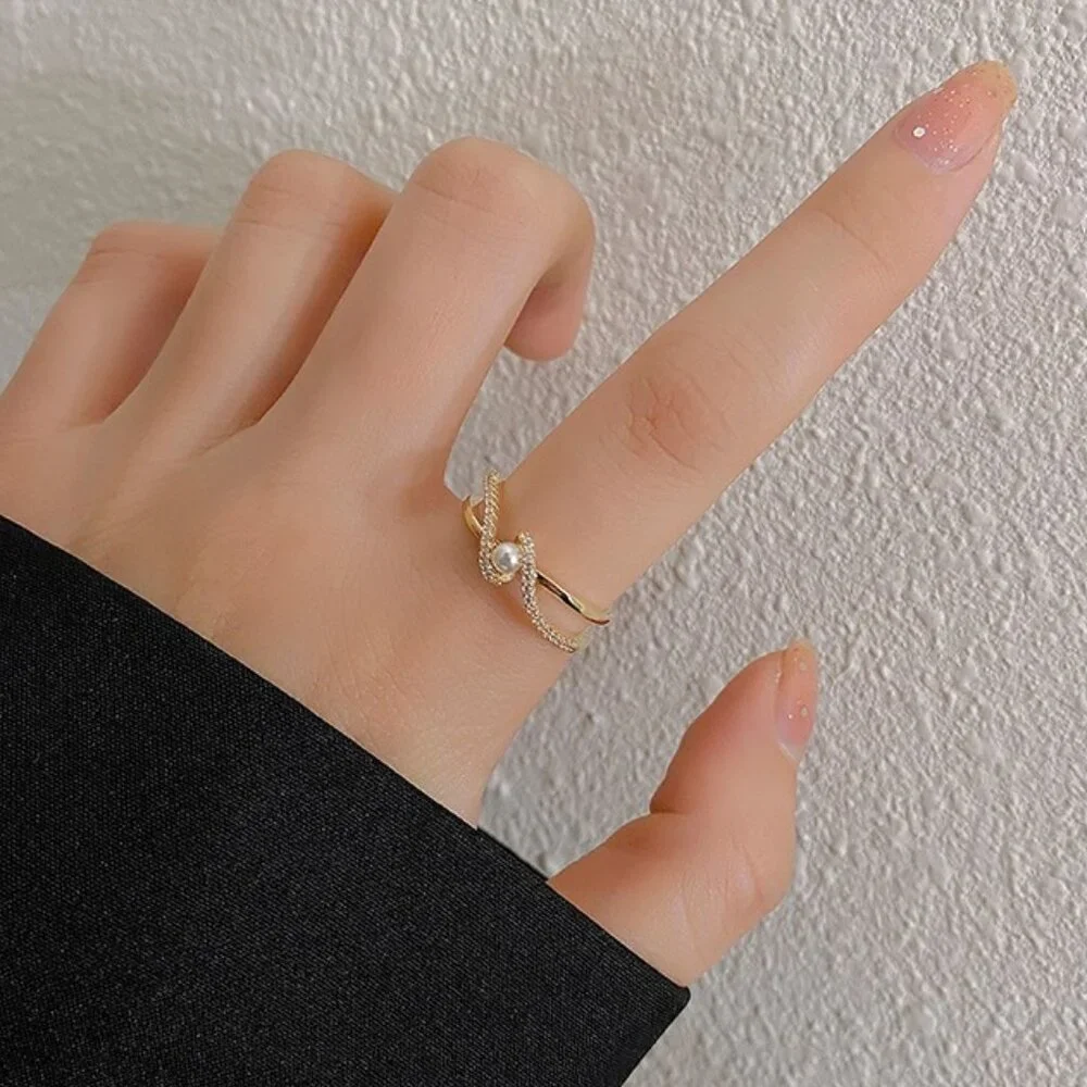 Women’s Pearl & Rhinestone Cross Design Adjustable Ring